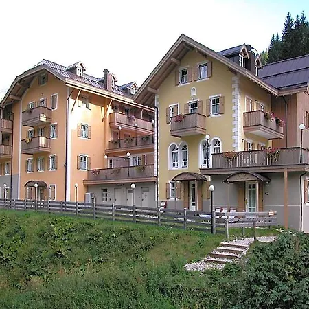 Avisio Lejlighedshotel Canazei